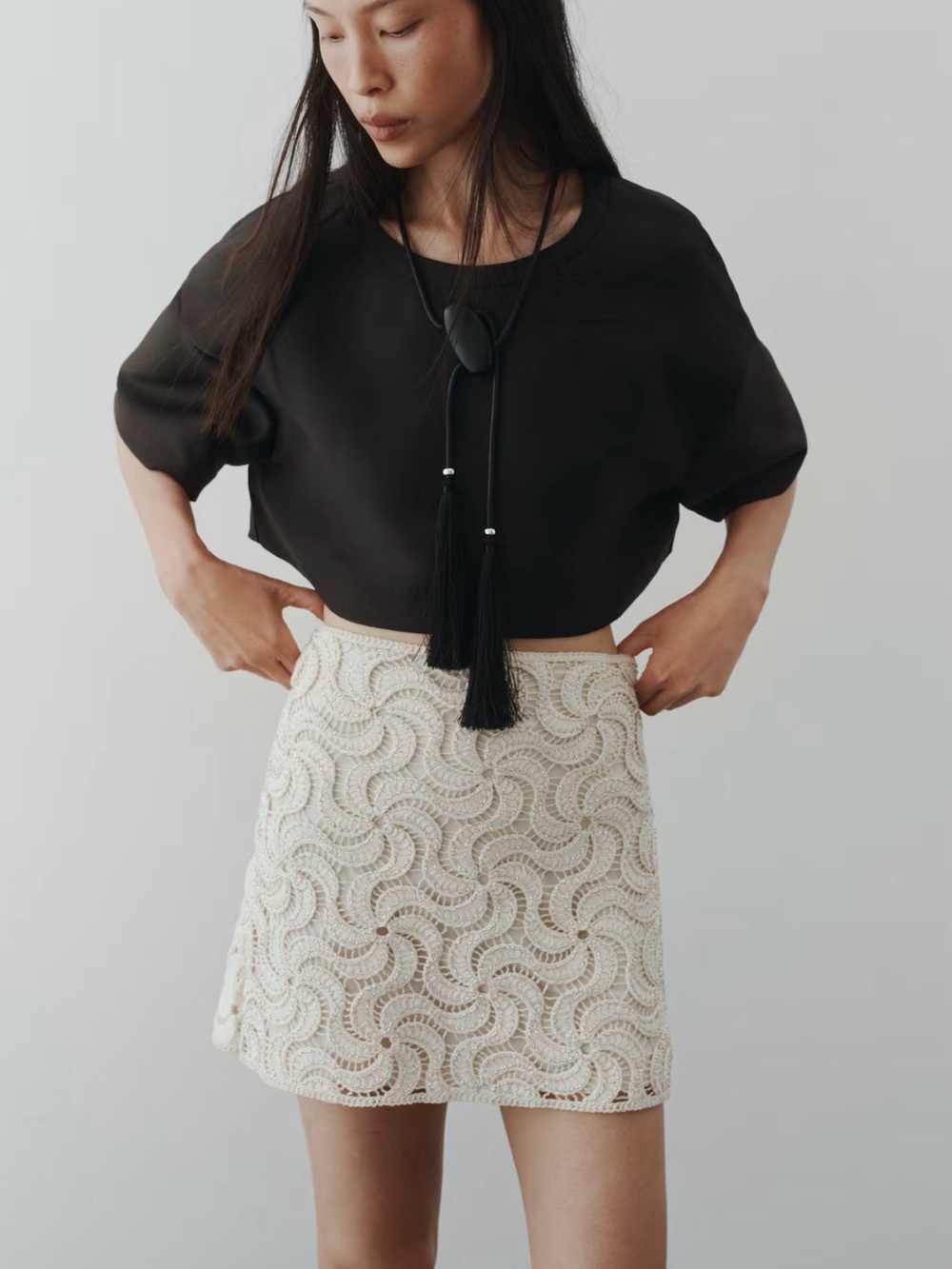 H&M Cream Crochet beaded  Mini Skirt size M NWT
